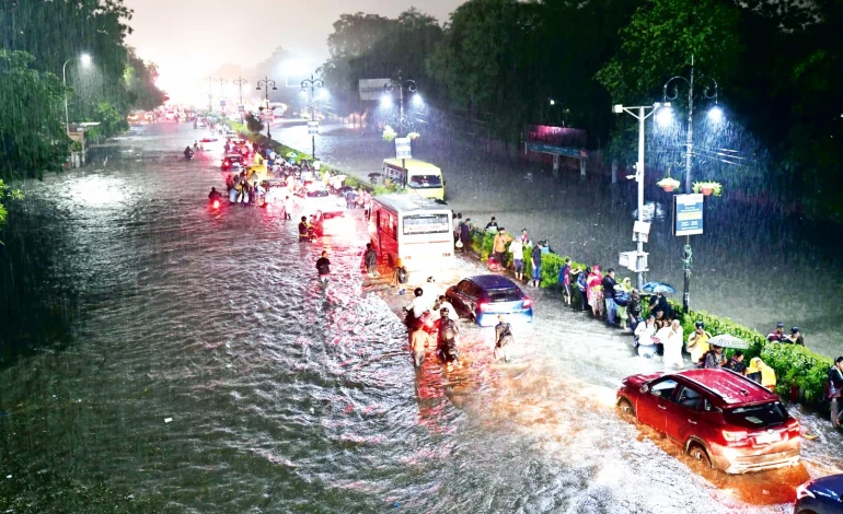 Raipur PWD Road Layering Causes Flooding in Residential Areas