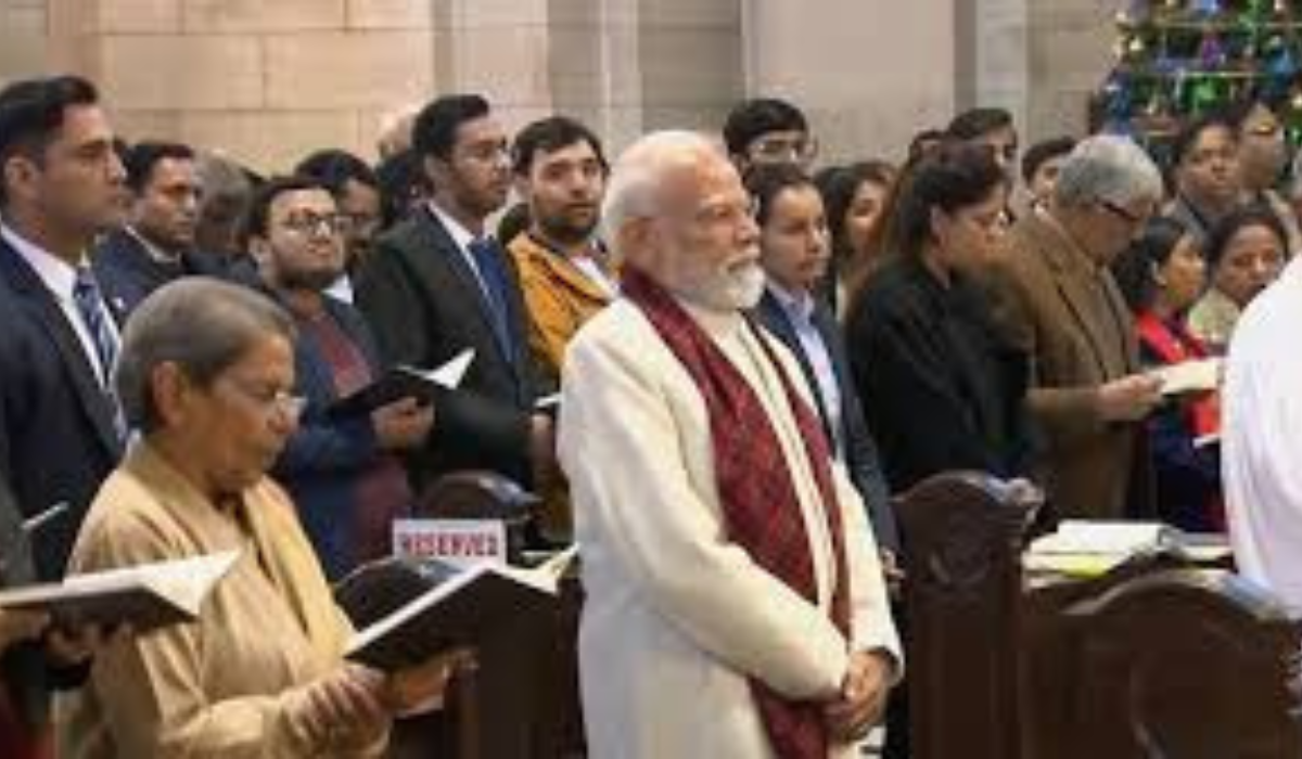 PM Modi Joins Christmas Morning Service at Delhi Church